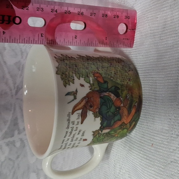 Vintage Peter Rabbit Mug Child Size Two Handles Beatrix Potter 1987 - Picture 9 of 9